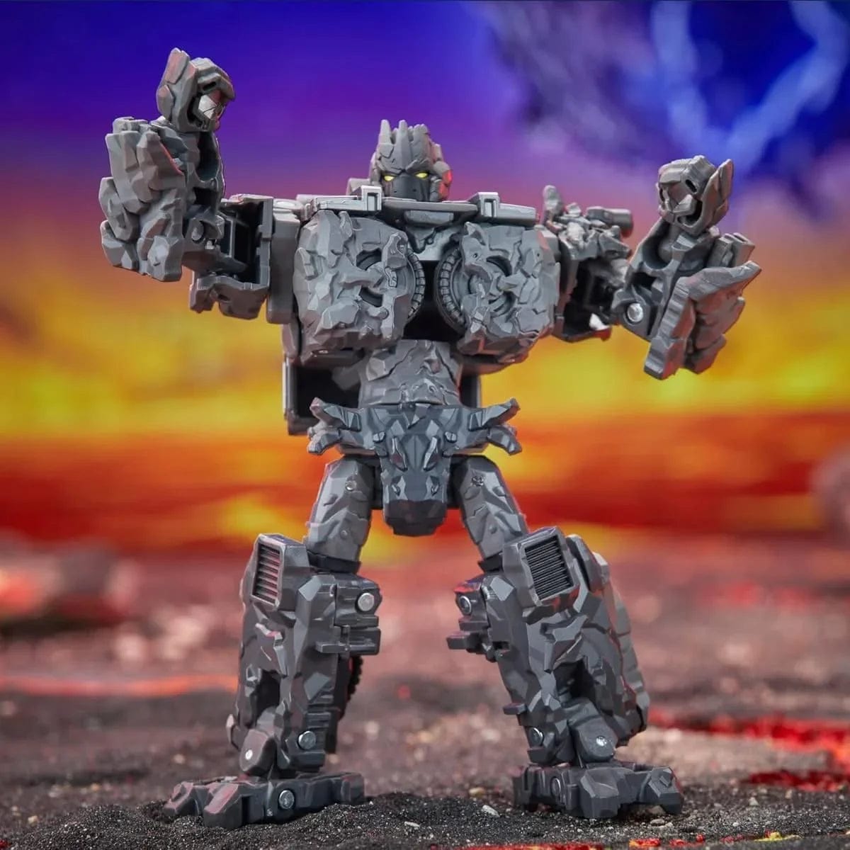 Toy Star Malta Transformers Legacy United Infernac Universe Magneous Armorizer 2-in-1